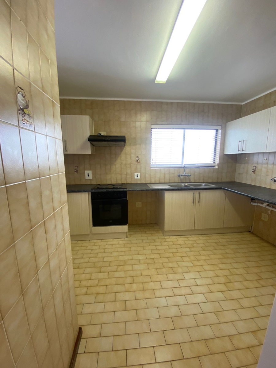 To Let 3 Bedroom Property for Rent in Strand North Western Cape